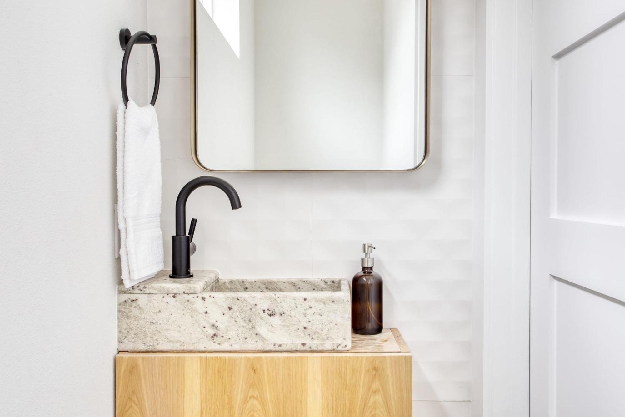 Melody By Avantstay Peloton Included Sleek Home Остин Екстериор снимка