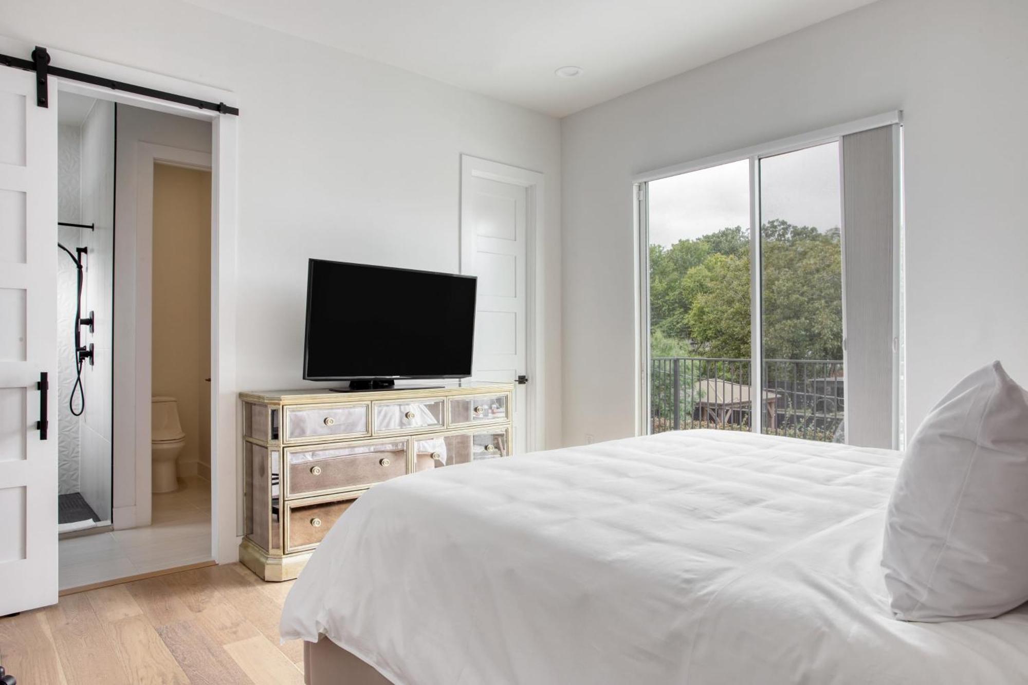 Melody By Avantstay Peloton Included Sleek Home Остин Екстериор снимка